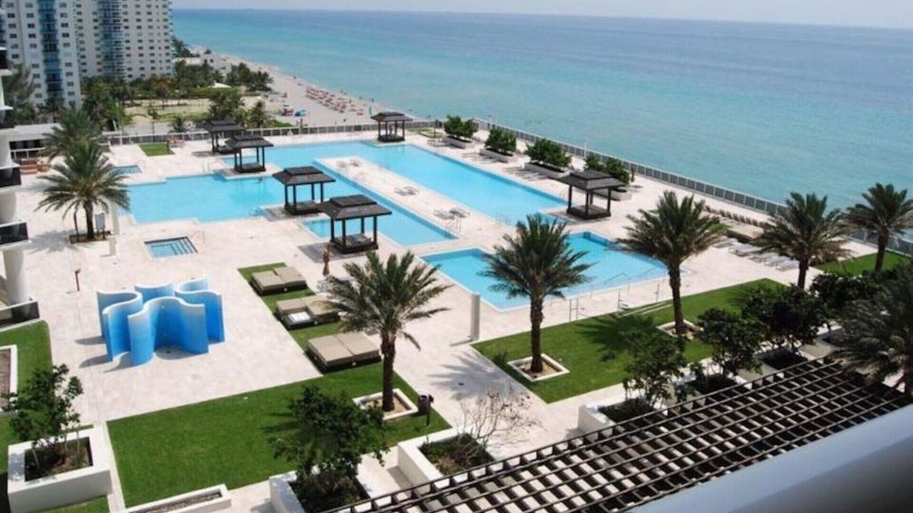 Photo of Outdoor in Hallandale Beach