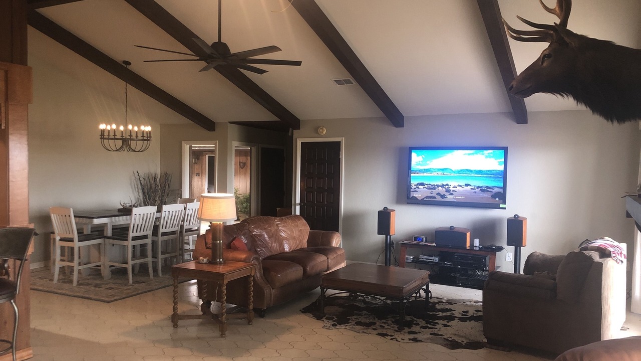 Photo of Livingroom in Bay Area