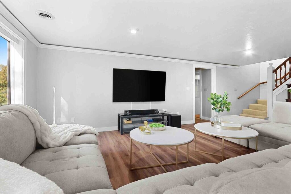 Photo of Livingroom in Allouez