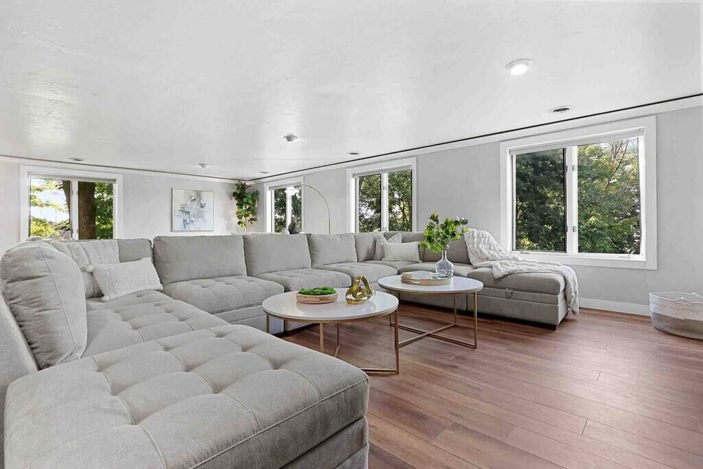 Photo of Livingroom in Allouez
