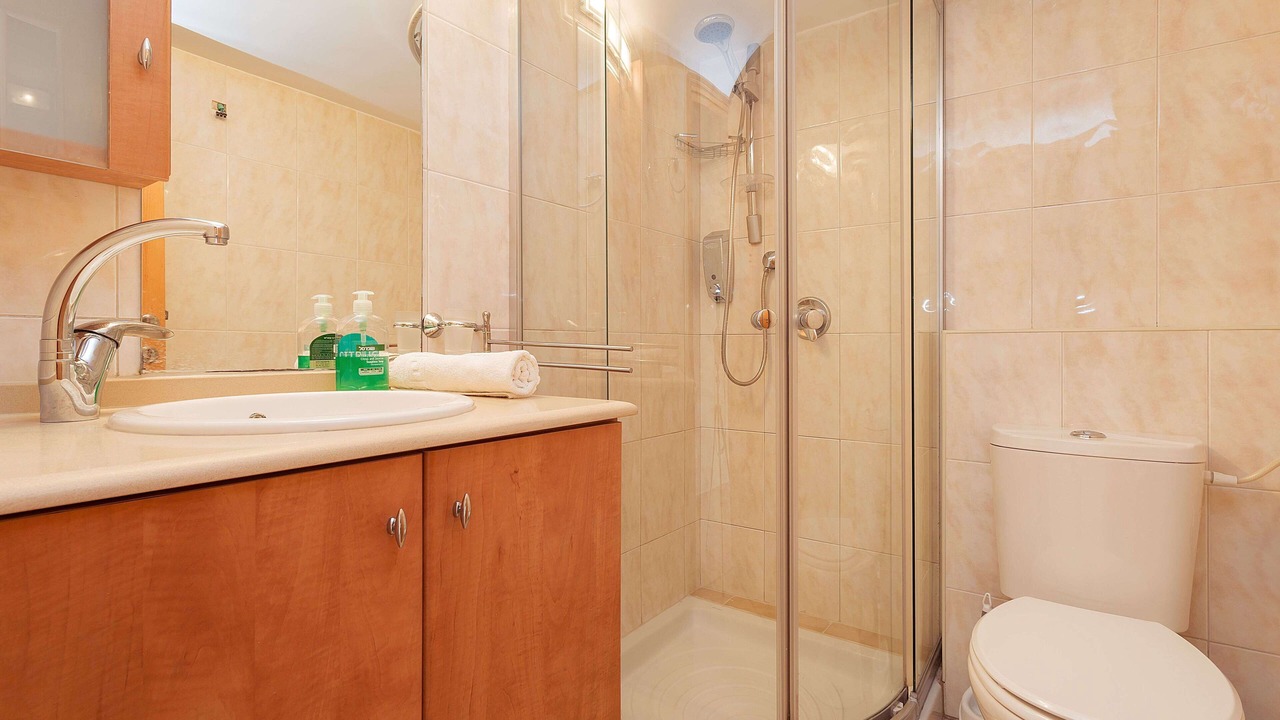 Photo of Bathroom in Emek Refaim