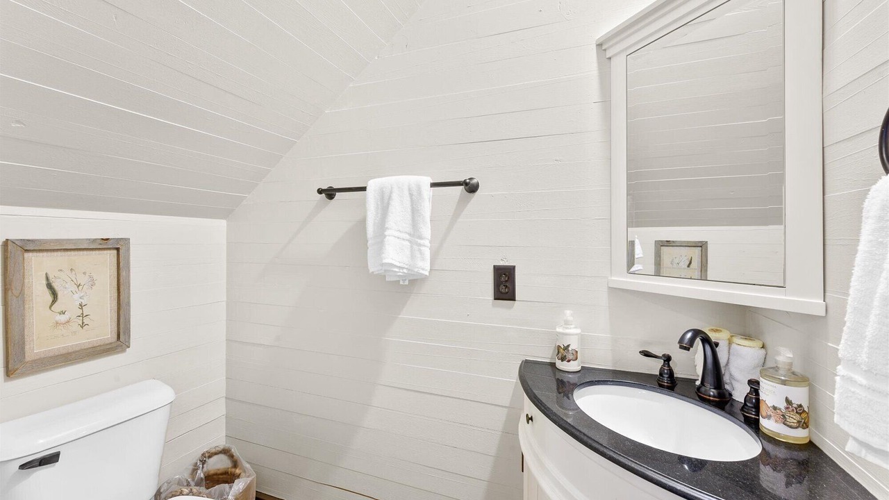 Photo of Bathroom in Monteagle
