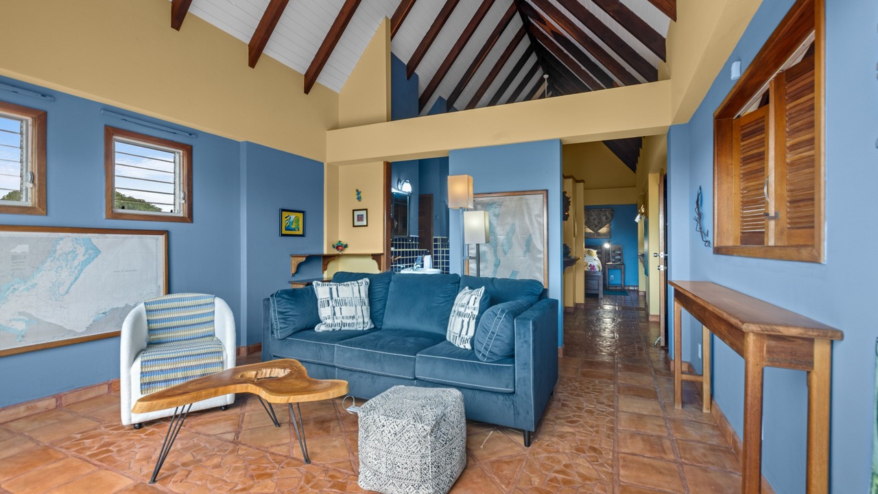 Photo of Livingroom in Caribbean Way