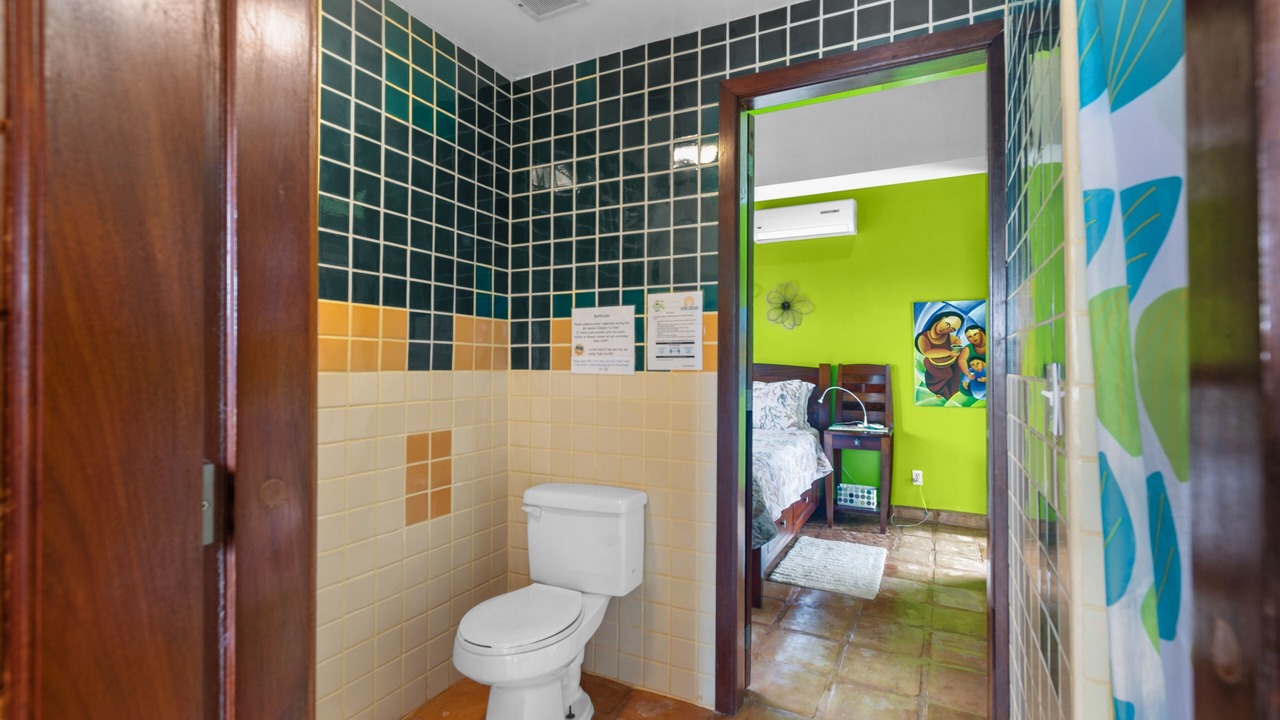 Photo of Bathroom in Caribbean Way