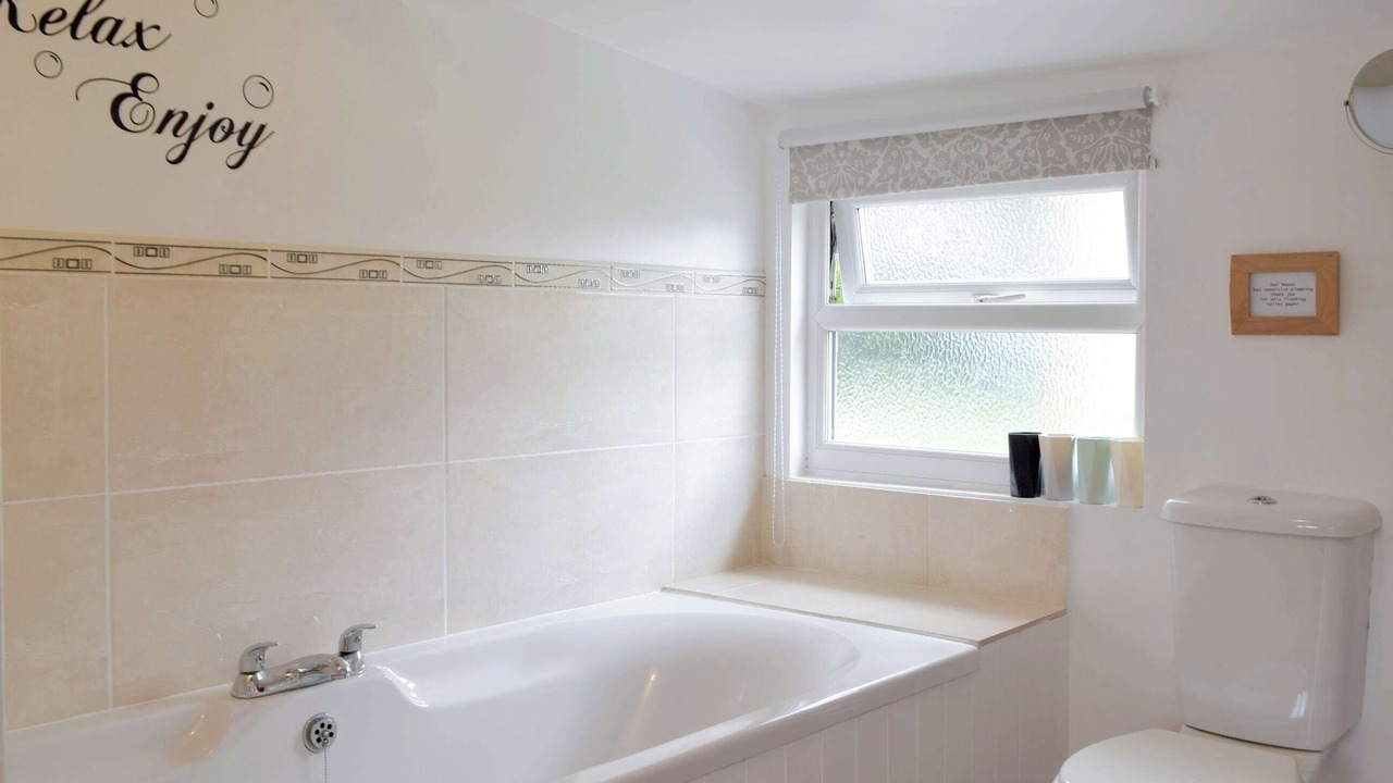 Photo of Bathroom in New Moat