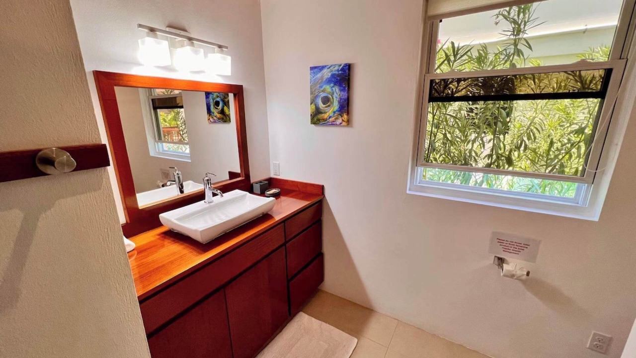 Photo of Bathroom in Caye Caulker