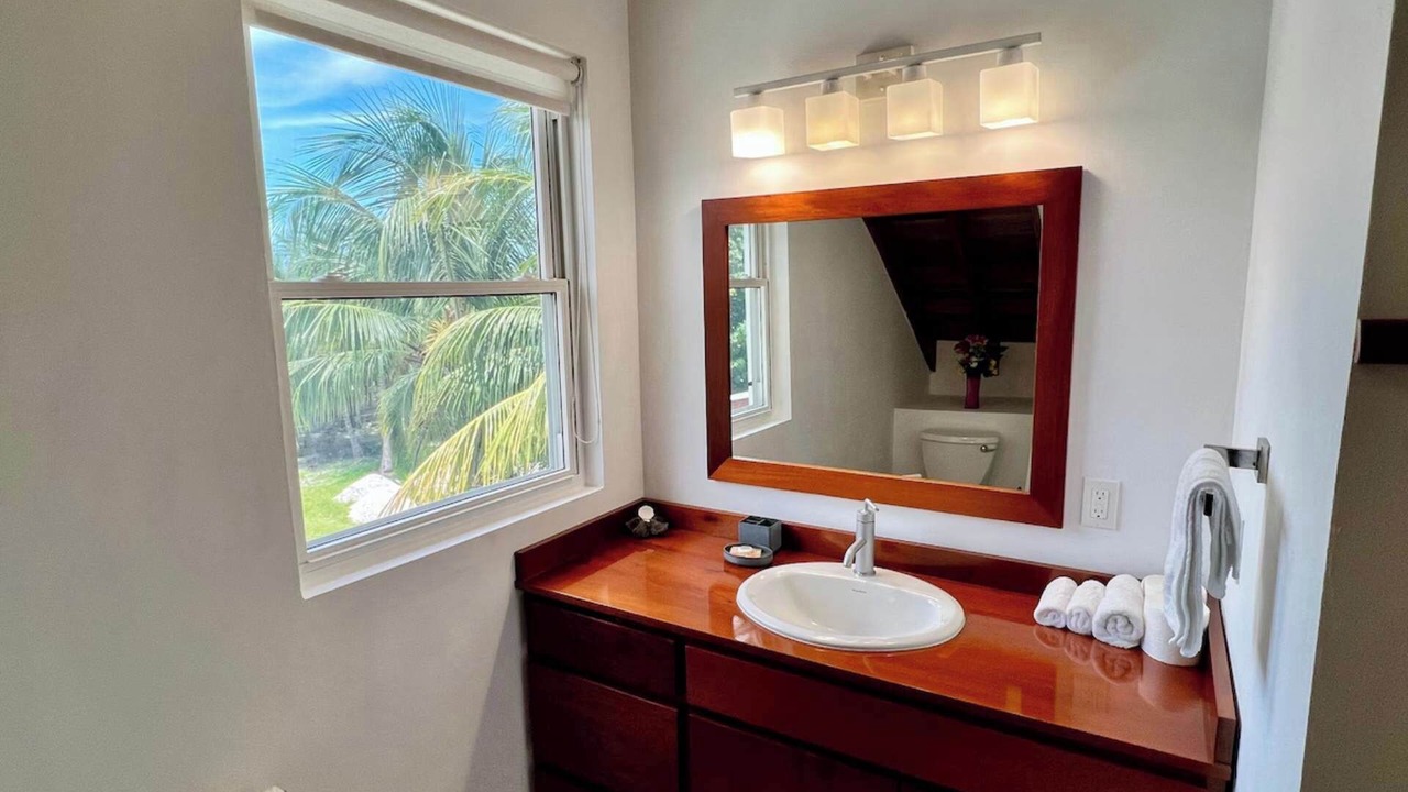 Photo of Bathroom in Caye Caulker