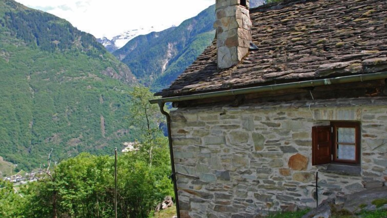 Photo of Outdoor in Semione