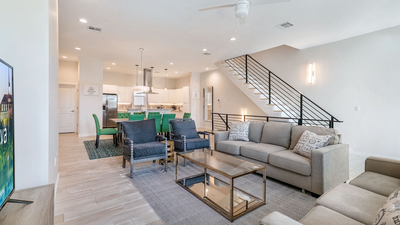 Photo of Livingroom in Mid-City