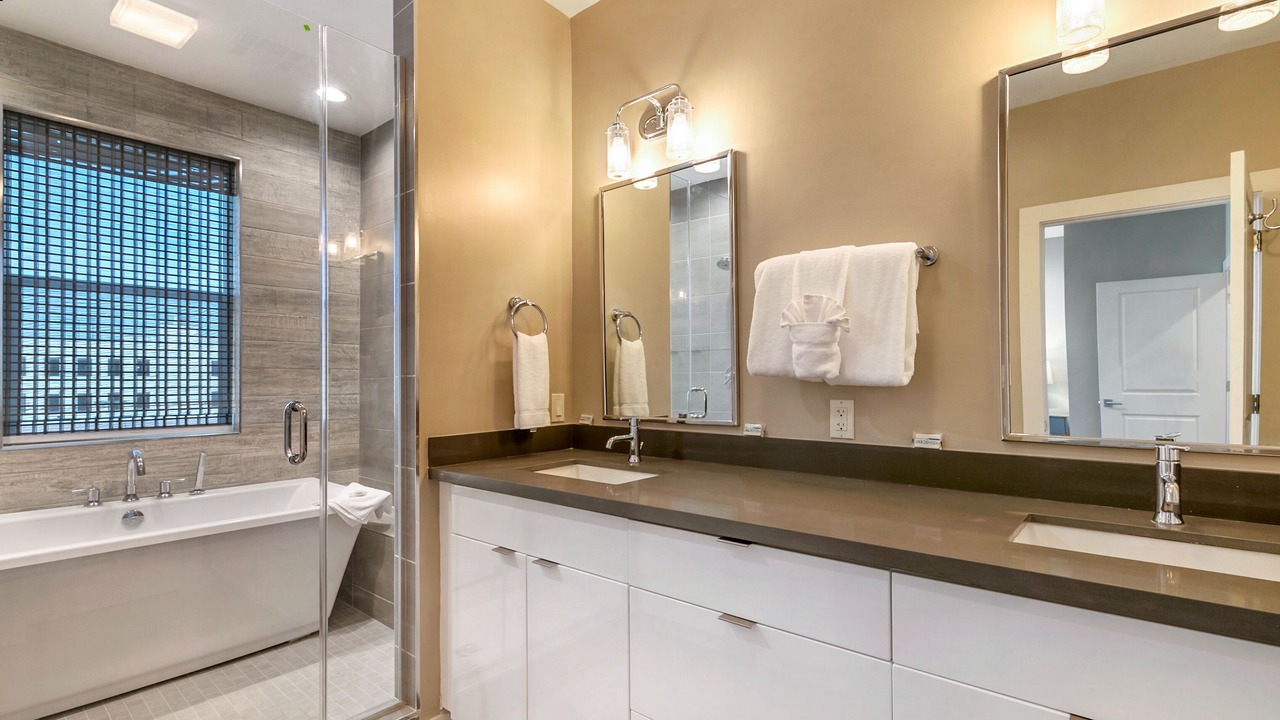 Photo of Bathroom in Mid-City