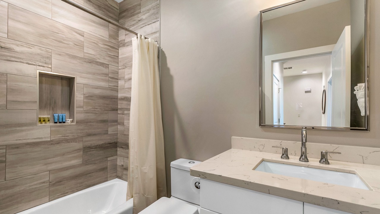 Photo of Bathroom in Mid-City