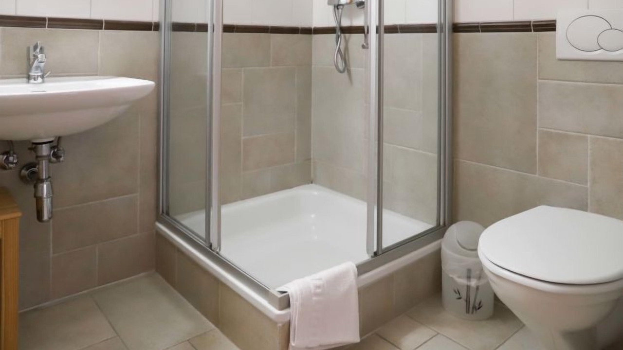 Photo of Bathroom in Saint-Pierre-de-Clages