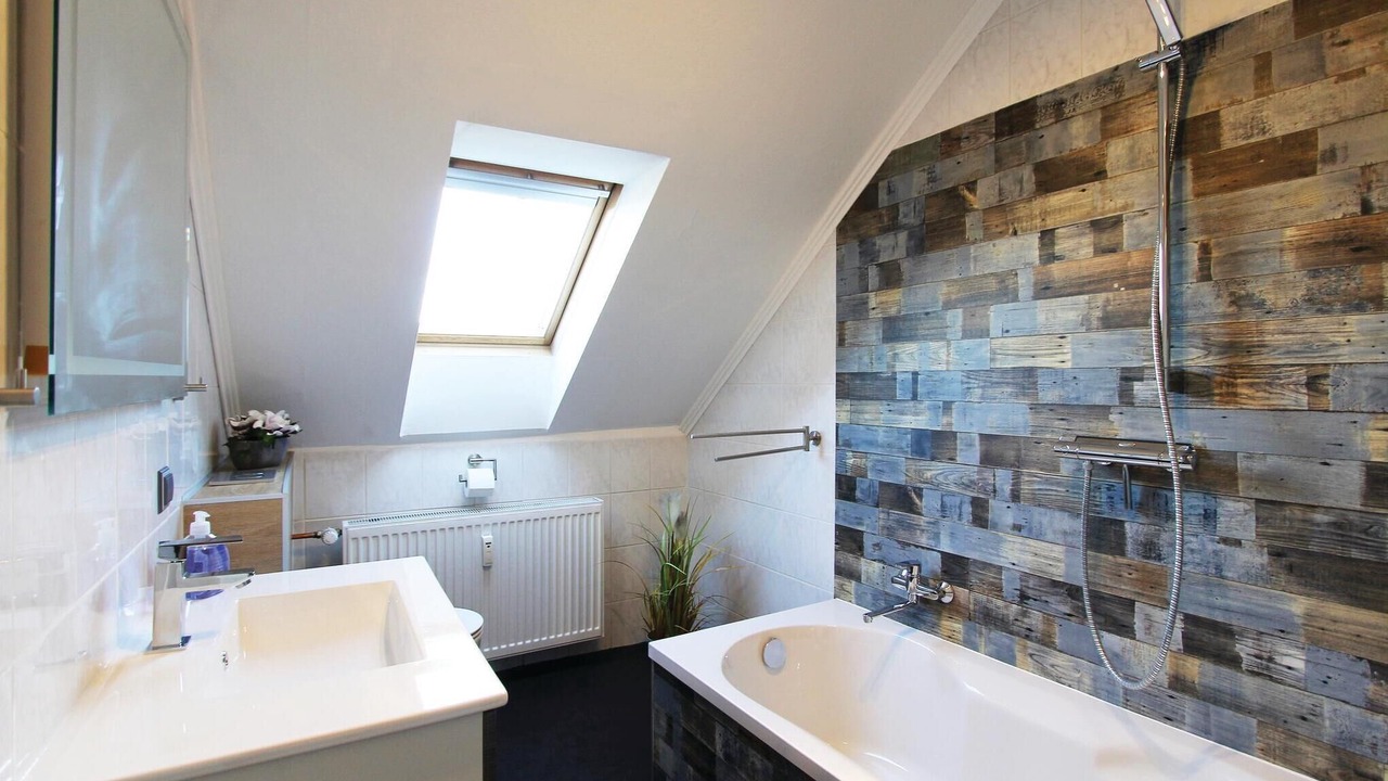 Photo of Bathroom in Born