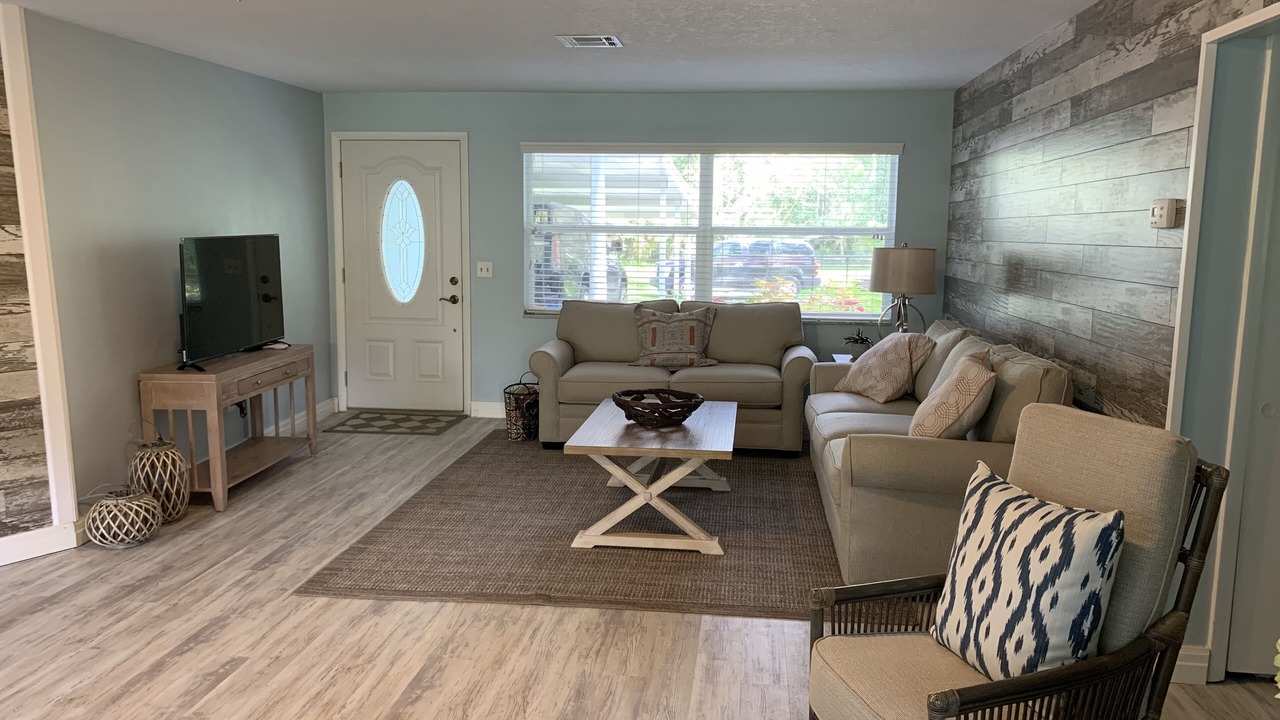 Photo of Livingroom in Spring Hill