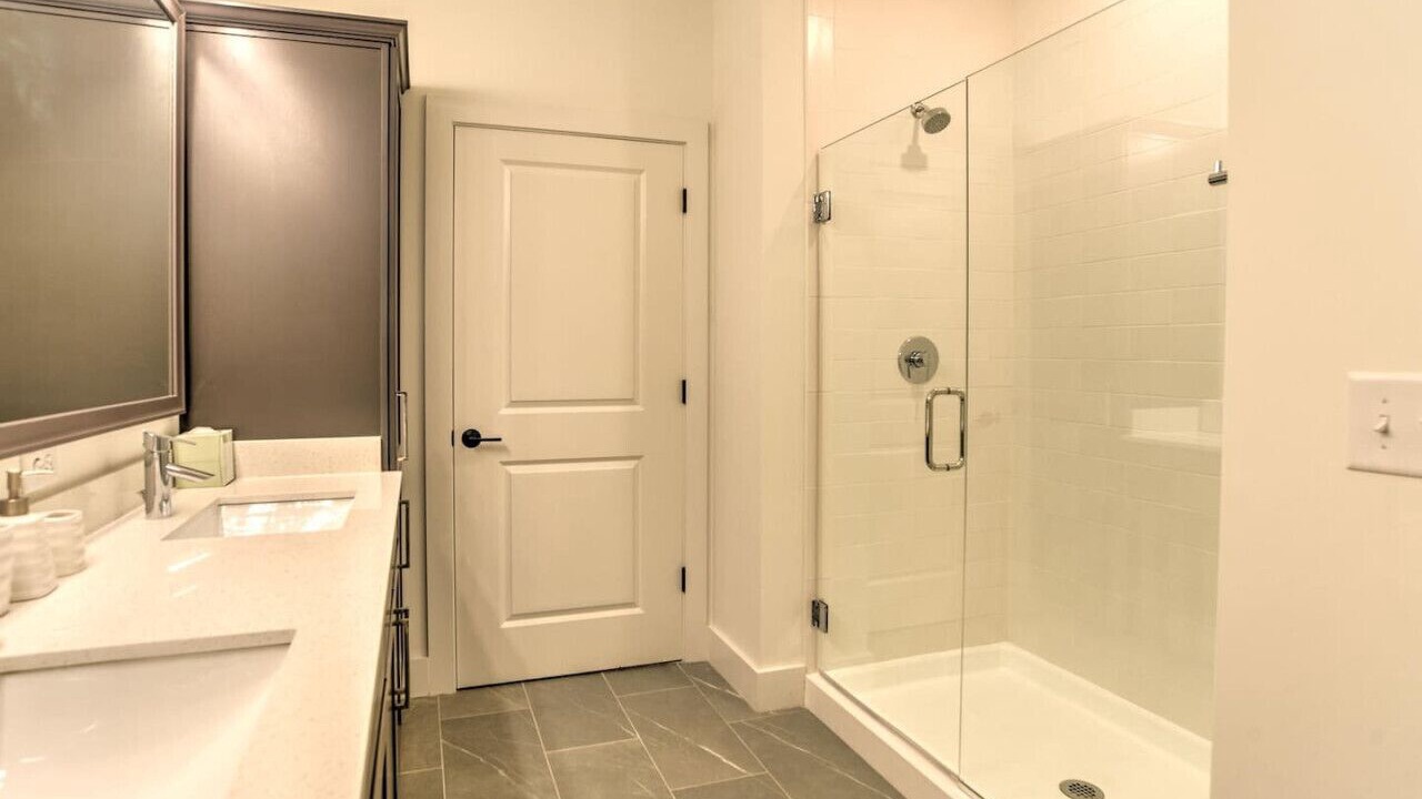 Photo of Bathroom in East End - Valley Street