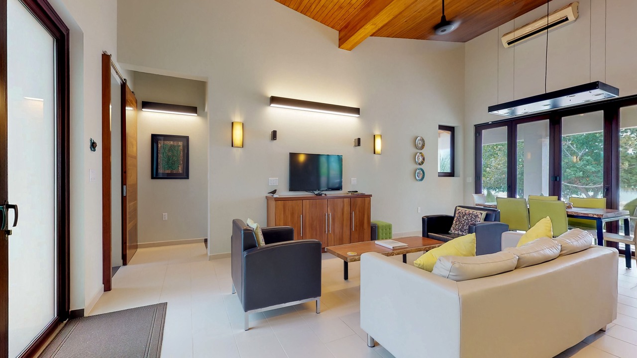 Photo of Livingroom in Caribbean Way