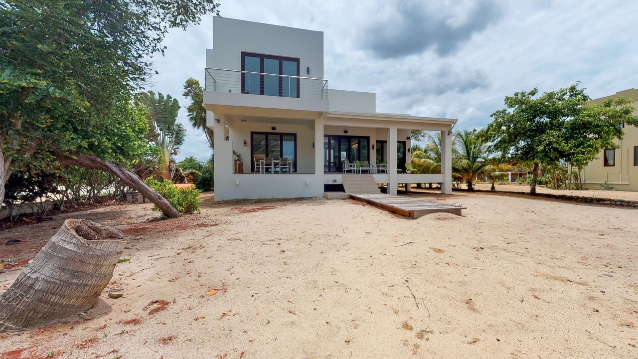 Photo of Outdoor in Caribbean Way