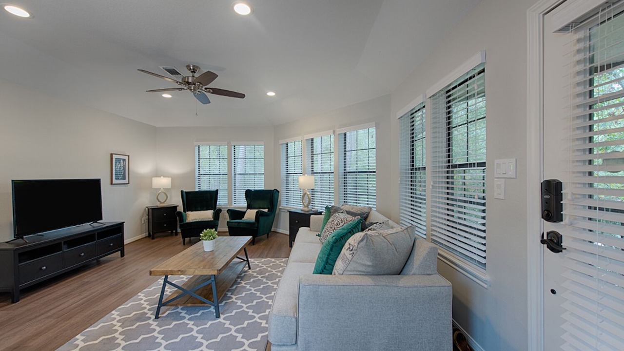 Photo of Livingroom in Panther Creek