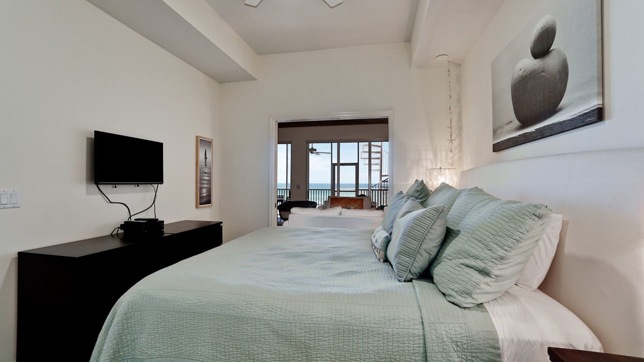 Photo of Bedroom in Bradenton Beach