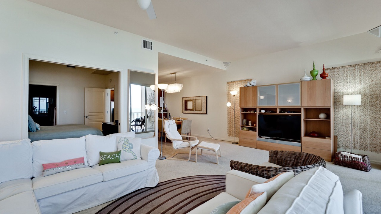 Photo of Livingroom in Bradenton Beach