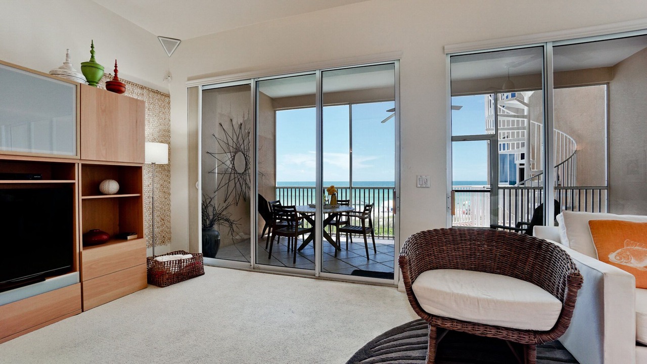 Photo of Livingroom in Bradenton Beach