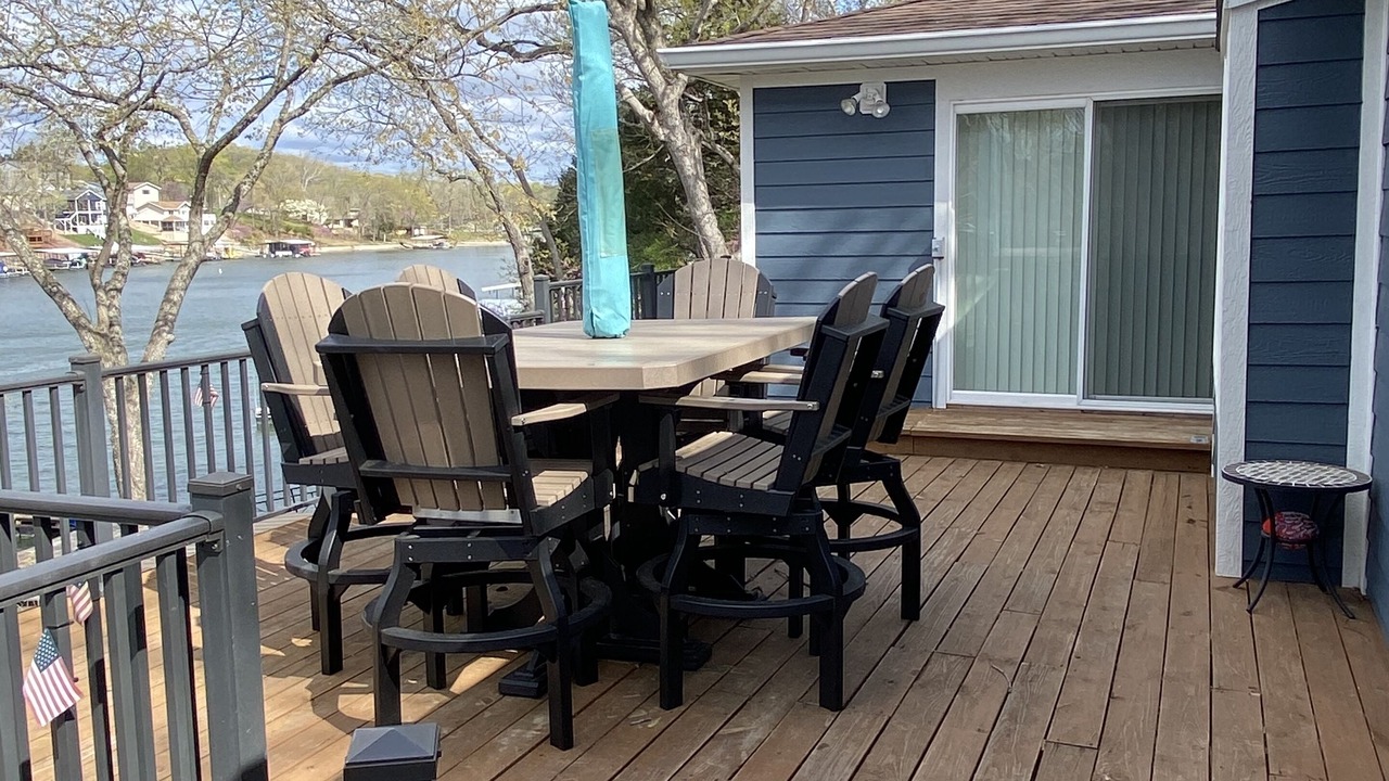 Photo of Outdoor in Roach