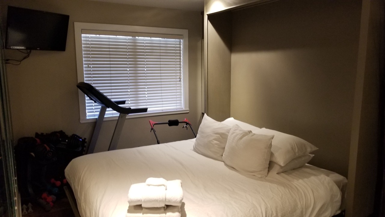 Photo of Bedroom in Lakeside Park