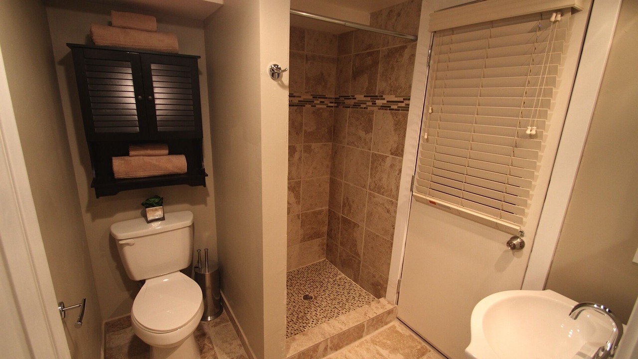 Photo of Bathroom in Lakeside Park