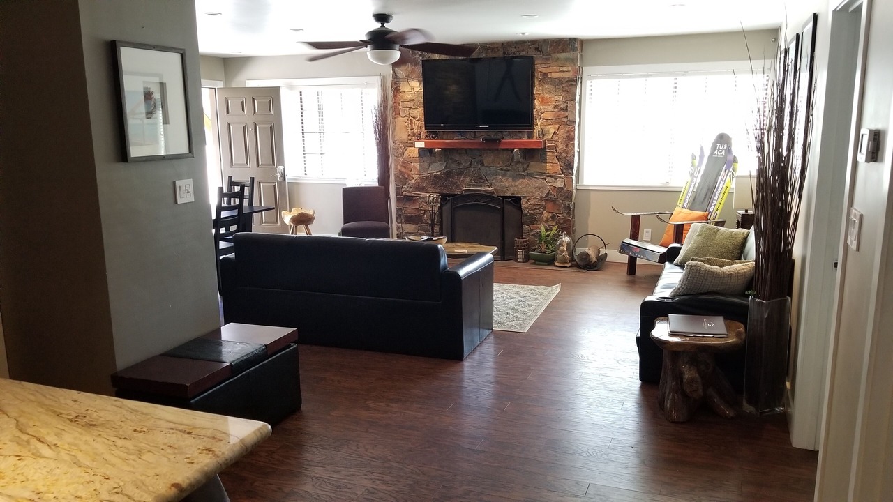 Photo of Livingroom in Lakeside Park