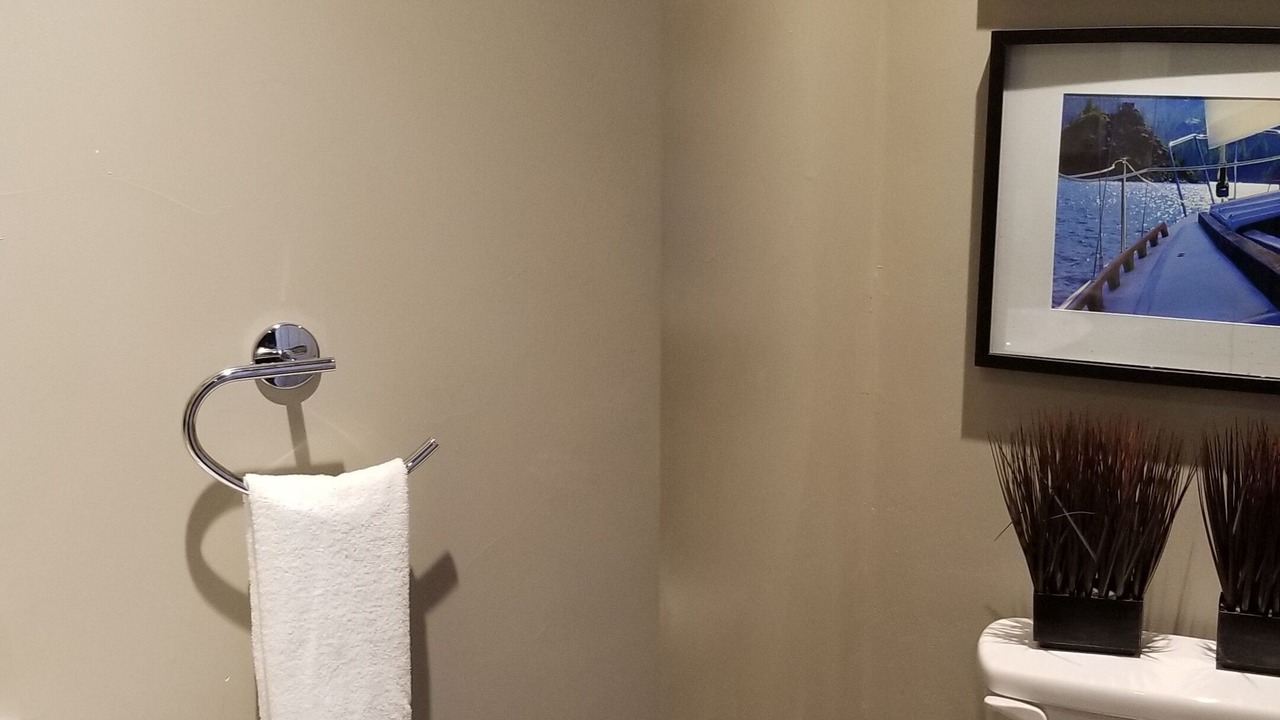 Photo of Bathroom in Lakeside Park