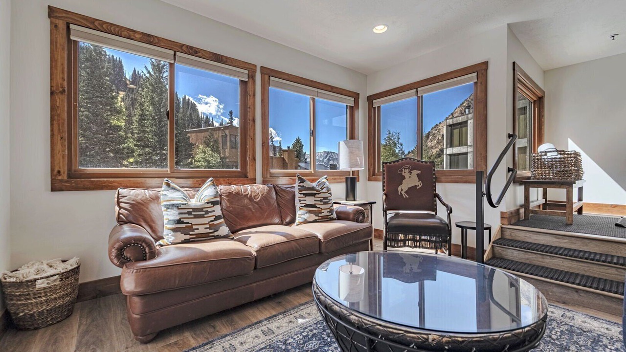 Photo of Livingroom in Salt Lake Mountain Resorts