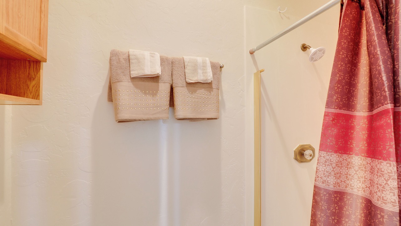 Photo of Bathroom in Oracle