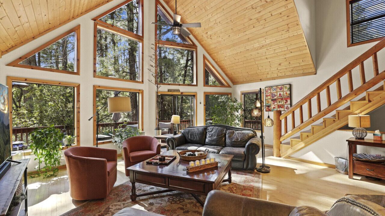 Photo of Bedroom in Pine
