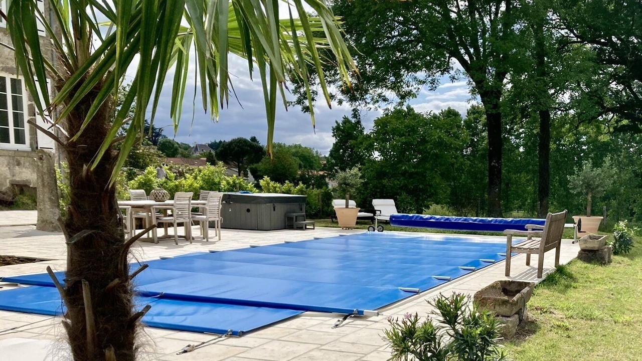 Photo of Outdoor in LAbsie