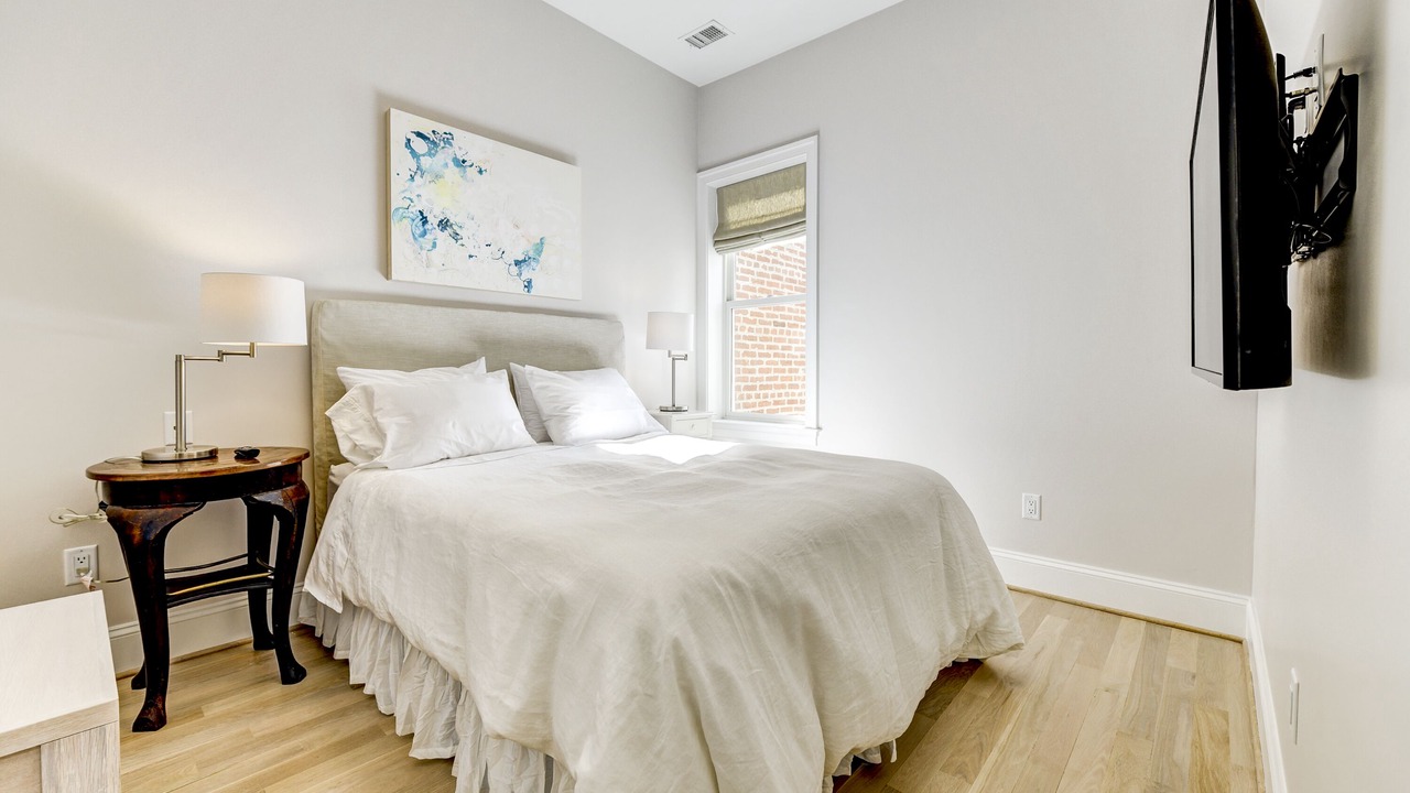 Photo of Bedroom in Logan Circle