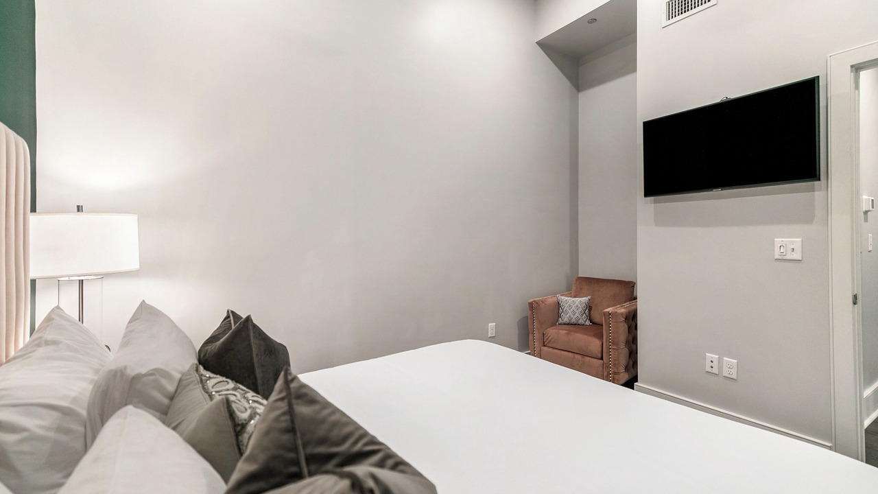 Photo of Bedroom in Lower Garden District