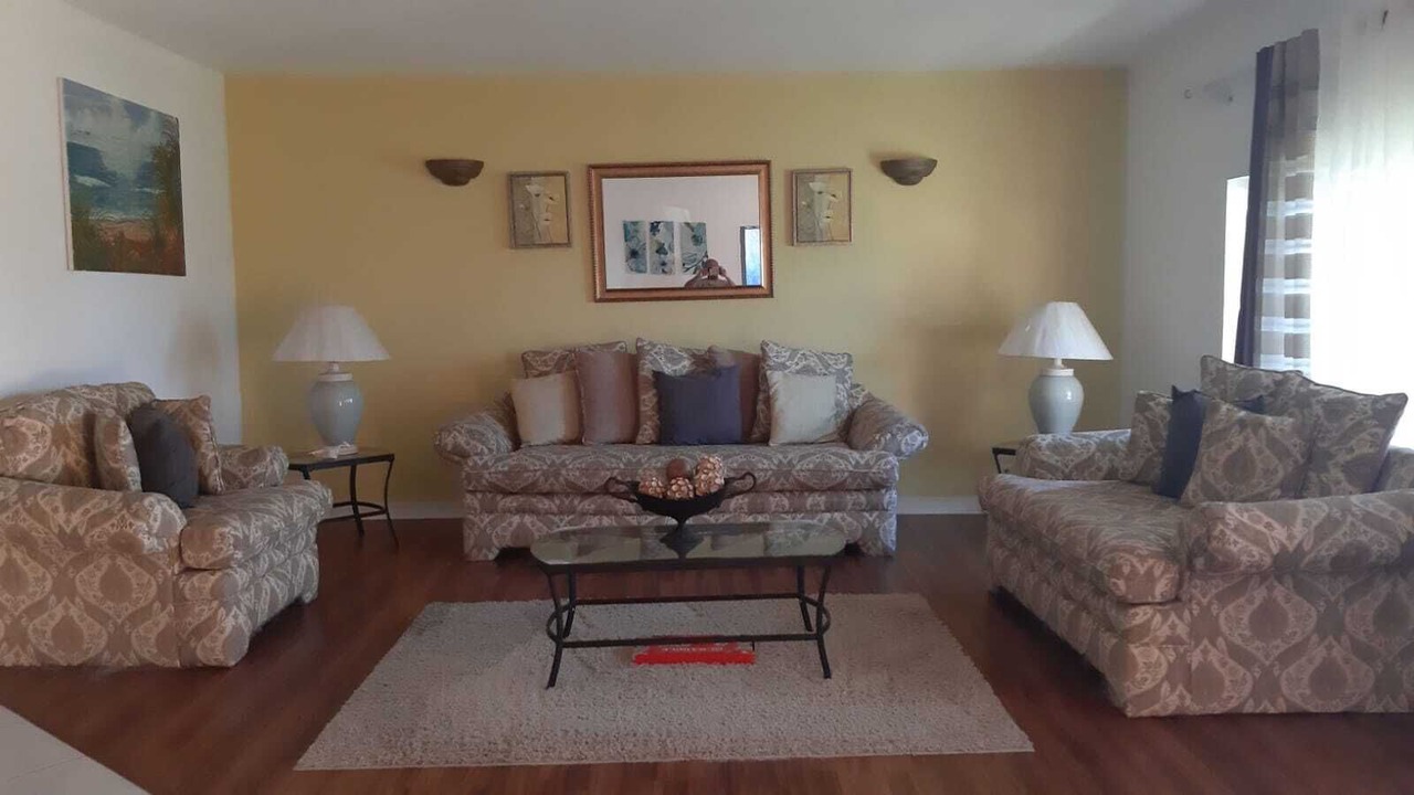 Photo of Livingroom in Bahamas Terrace