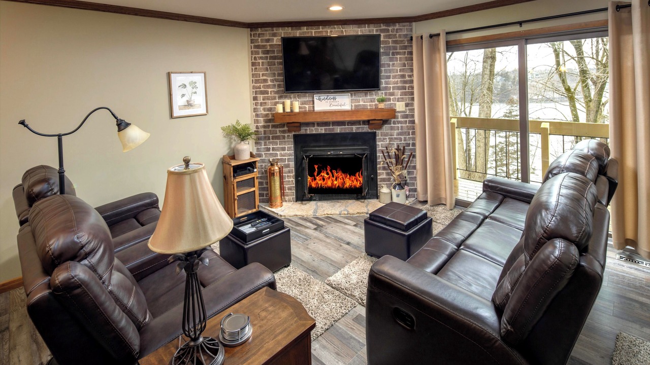 Photo of Livingroom in The Galena Territory