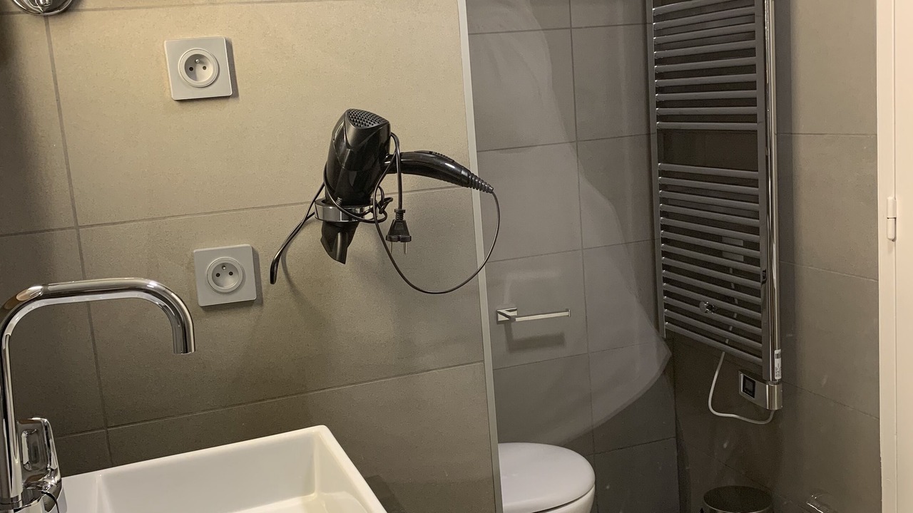 Photo of Bathroom in Arc-1800