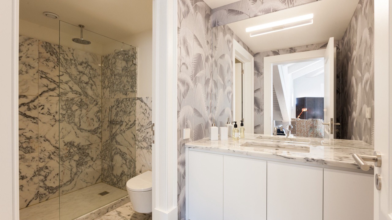 Photo of Bathroom in Baixa