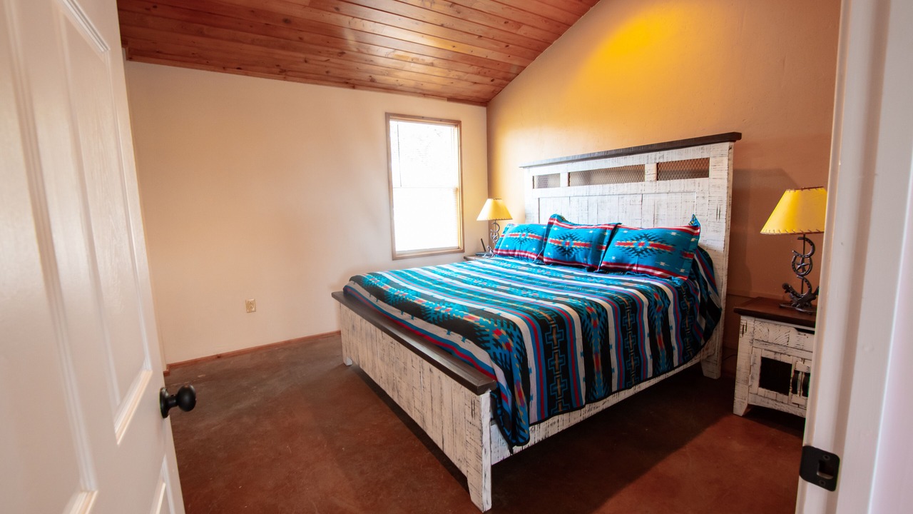 Photo of Bedroom in Uvalde