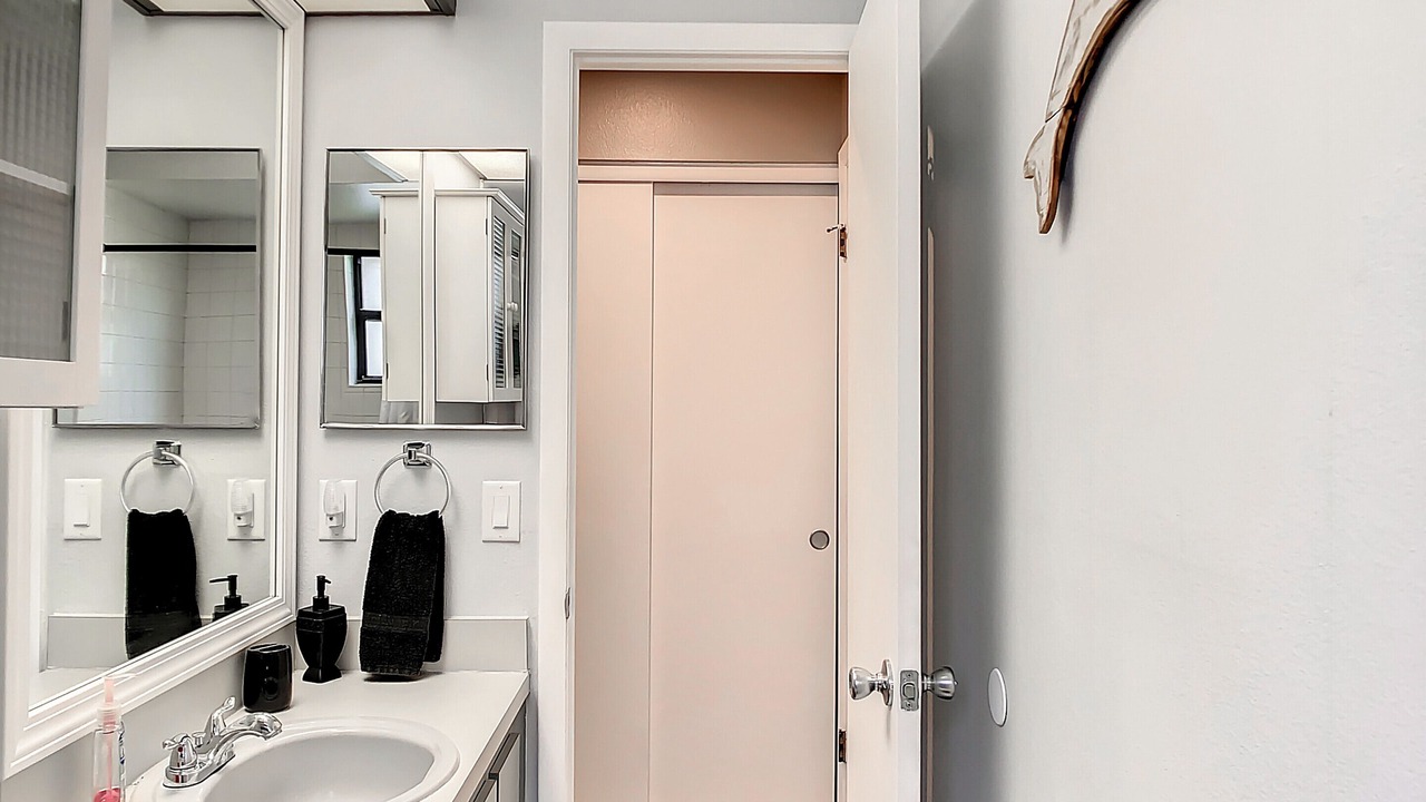 Photo of Bathroom in Regency Park