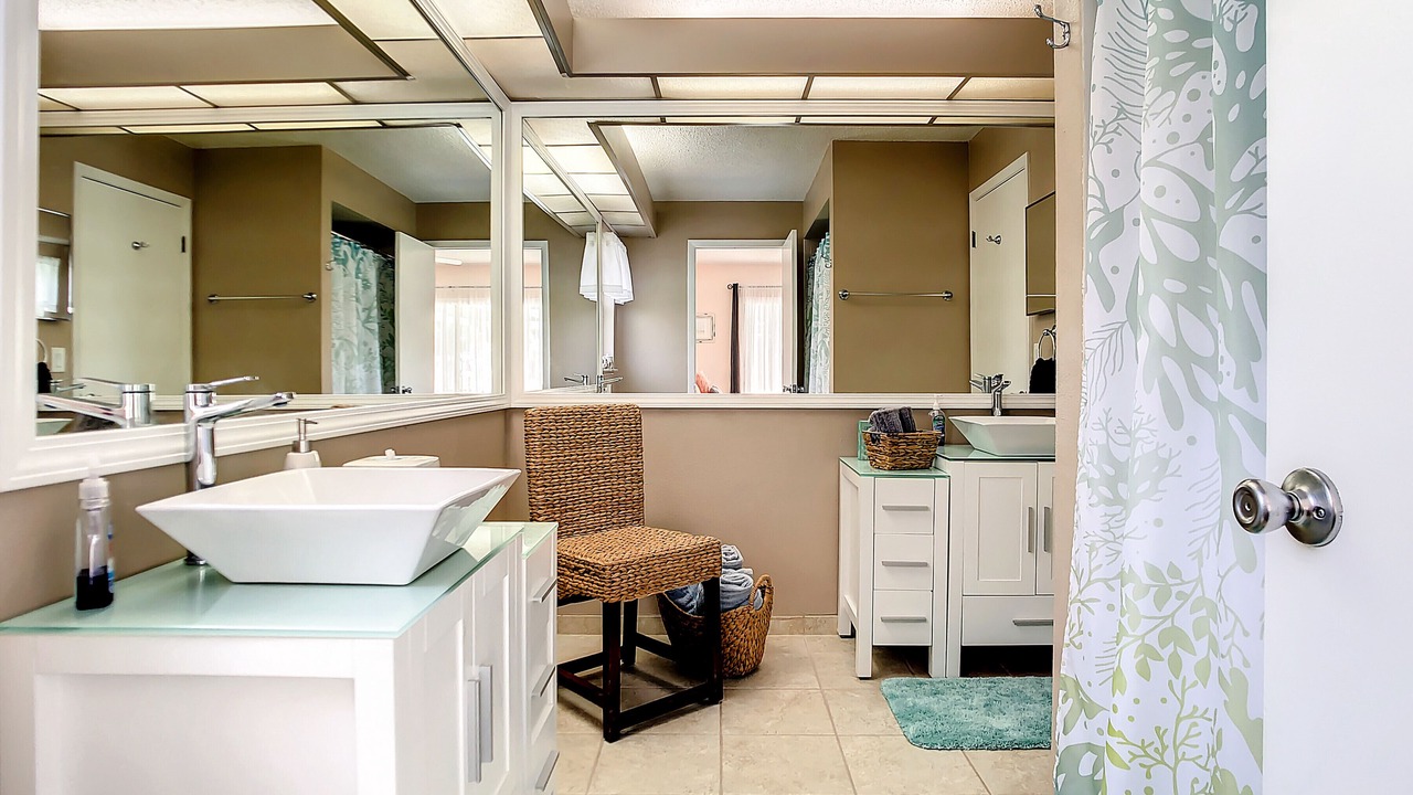 Photo of Bathroom in Regency Park