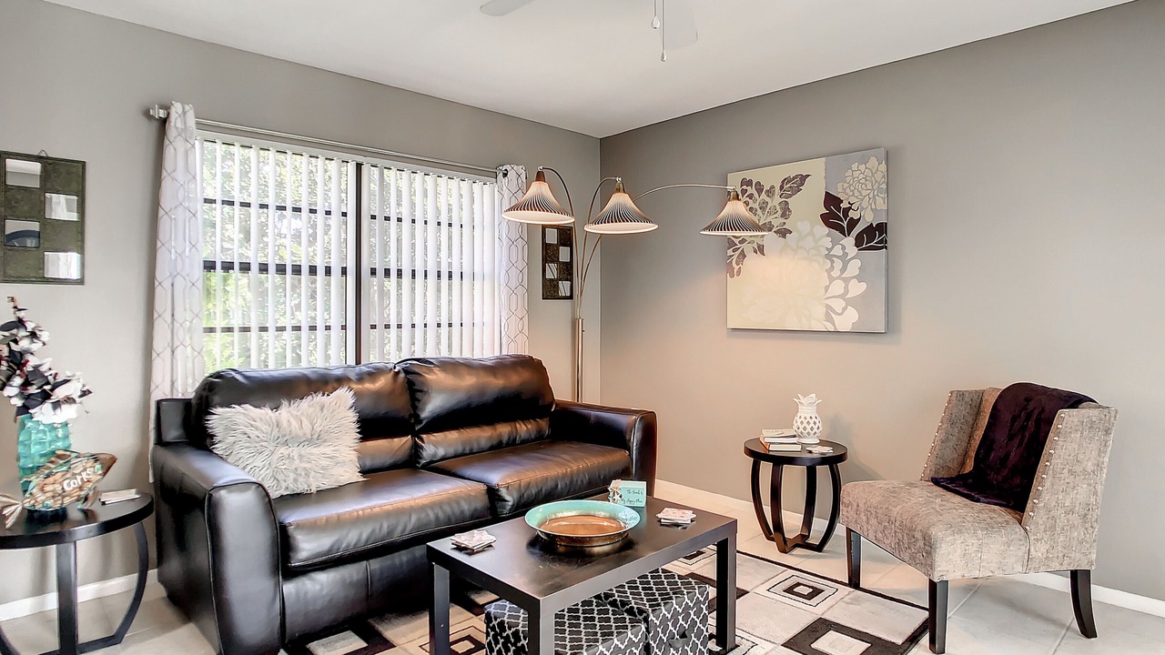 Photo of Livingroom in Regency Park