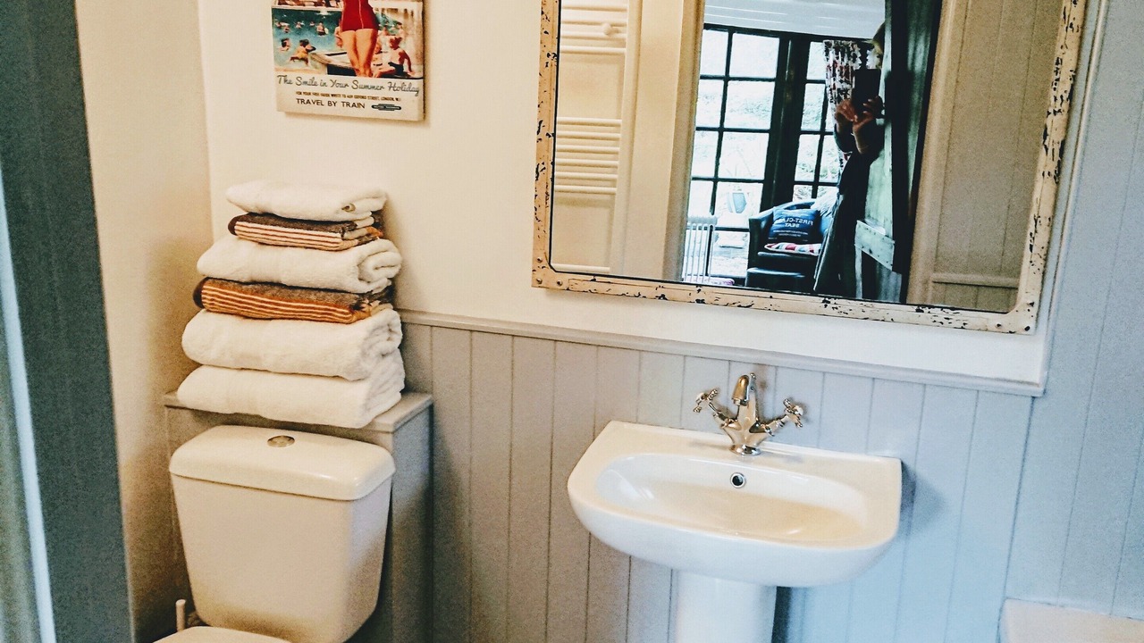 Photo of Bathroom in Cadgwith