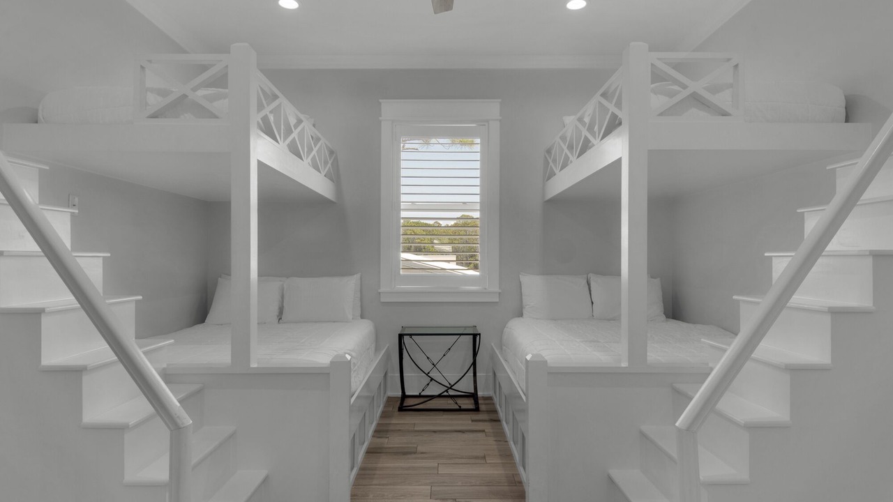 Photo of Bedroom in Emerald Waters Village