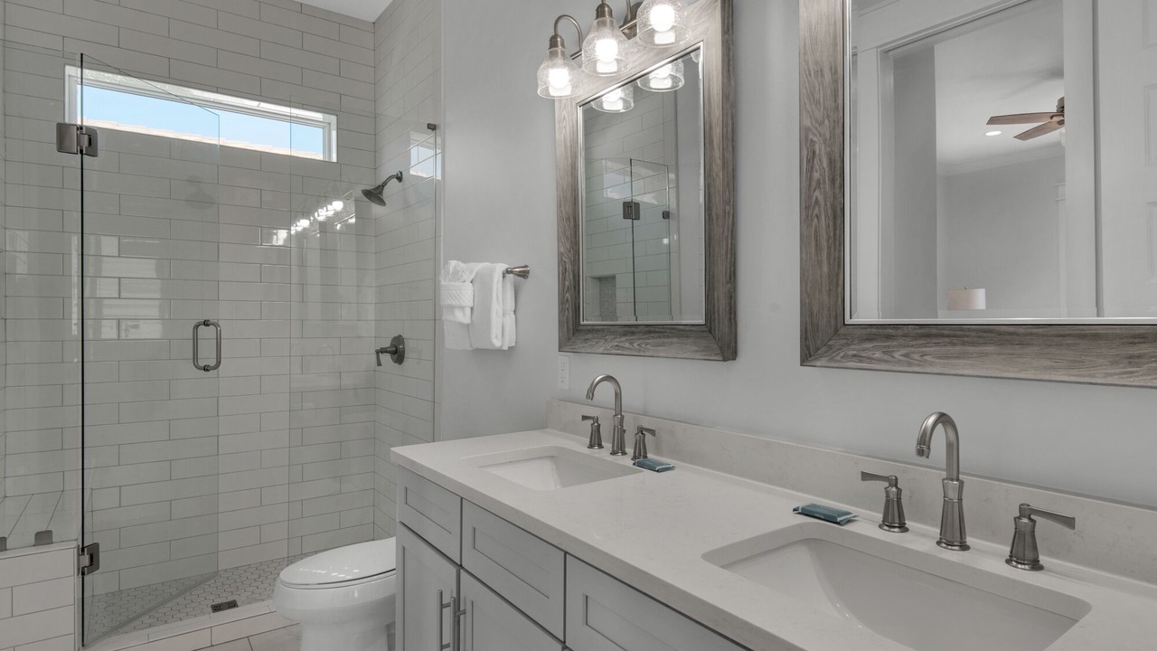 Photo of Bathroom in Emerald Waters Village