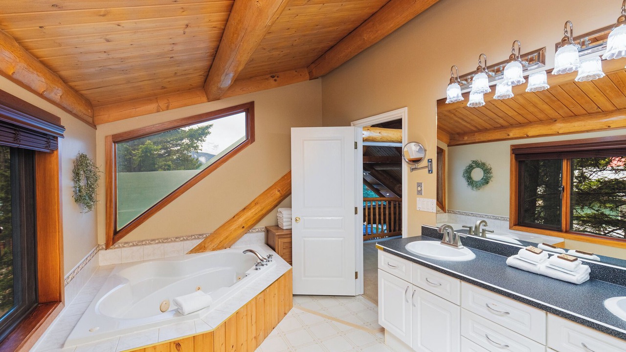 Photo of Bathroom in Jasper East