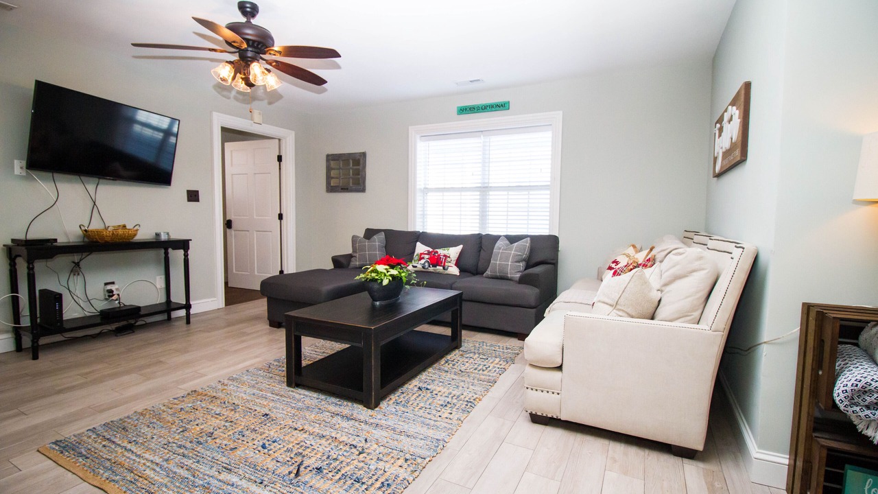 Photo of Livingroom in Westside