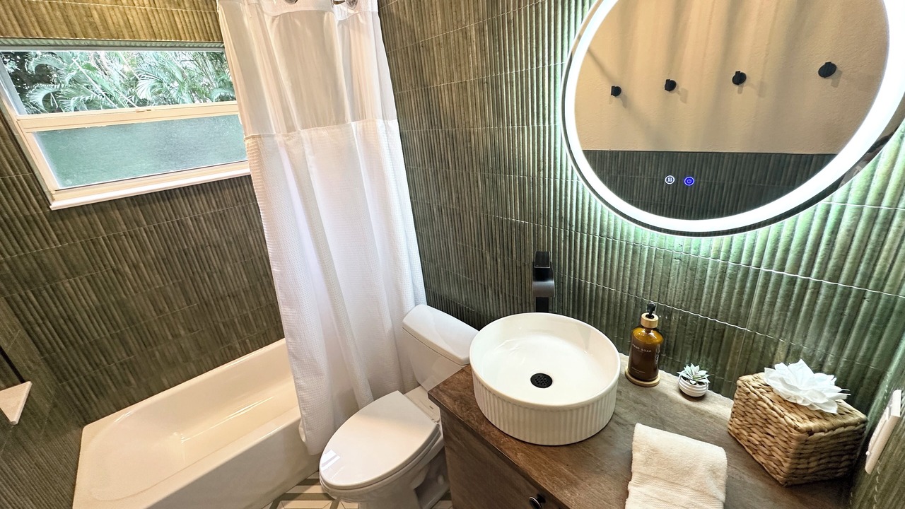 Photo of Bathroom in Plantation